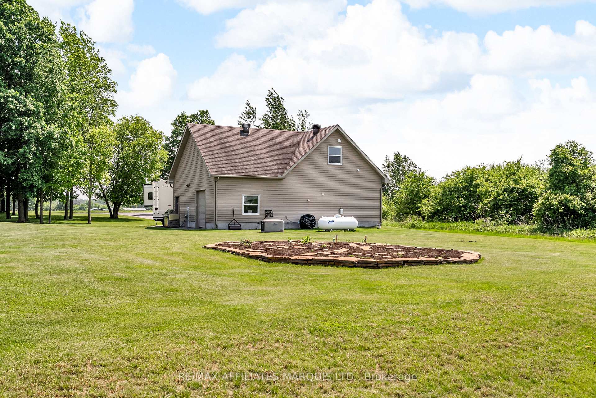 Photo 80 of 17623 Sandringham Road, North Stormont, North Stormont (Roxborough) Twp — HOMEH