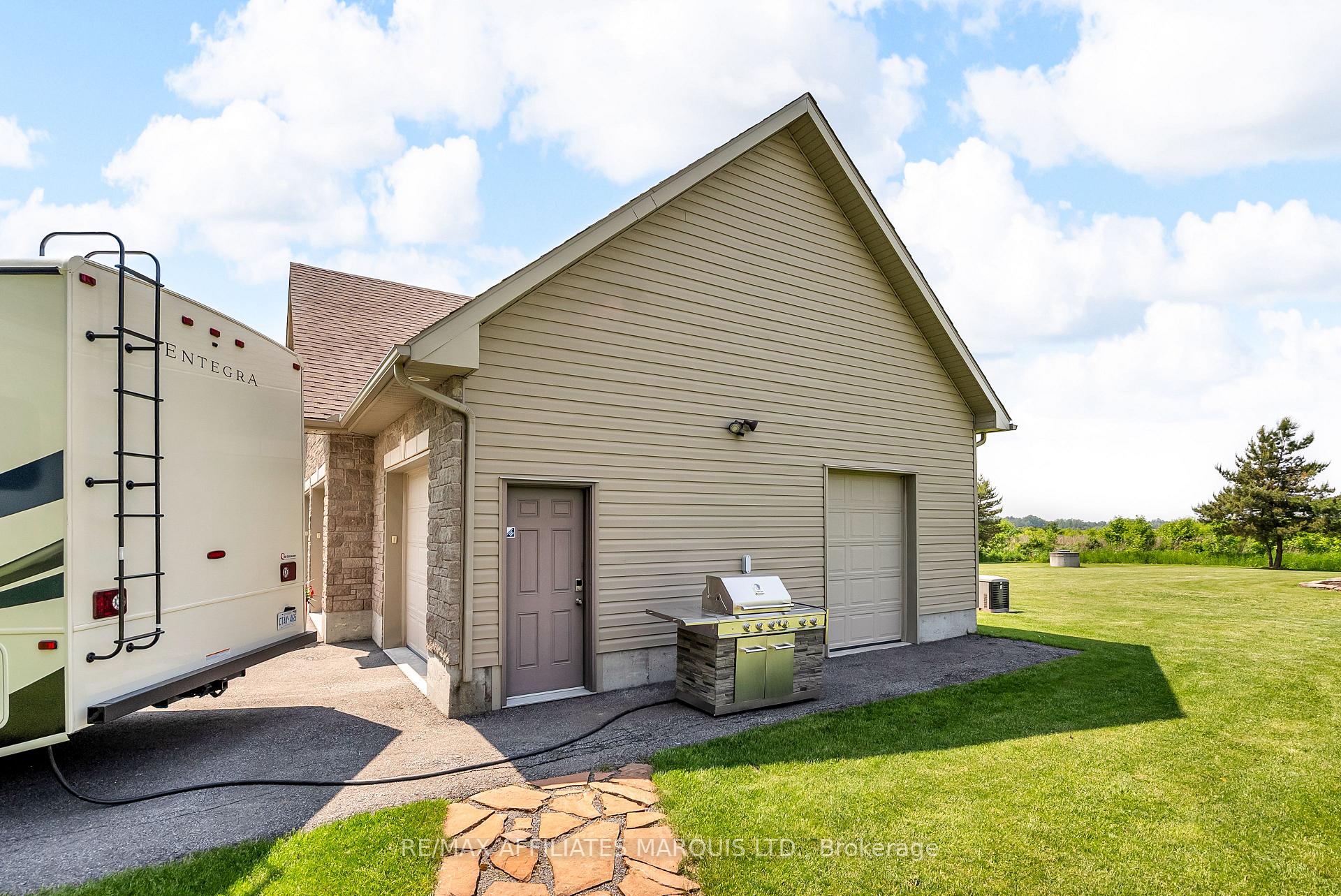Photo 81 of 17623 Sandringham Road, North Stormont, North Stormont (Roxborough) Twp — HOMEH