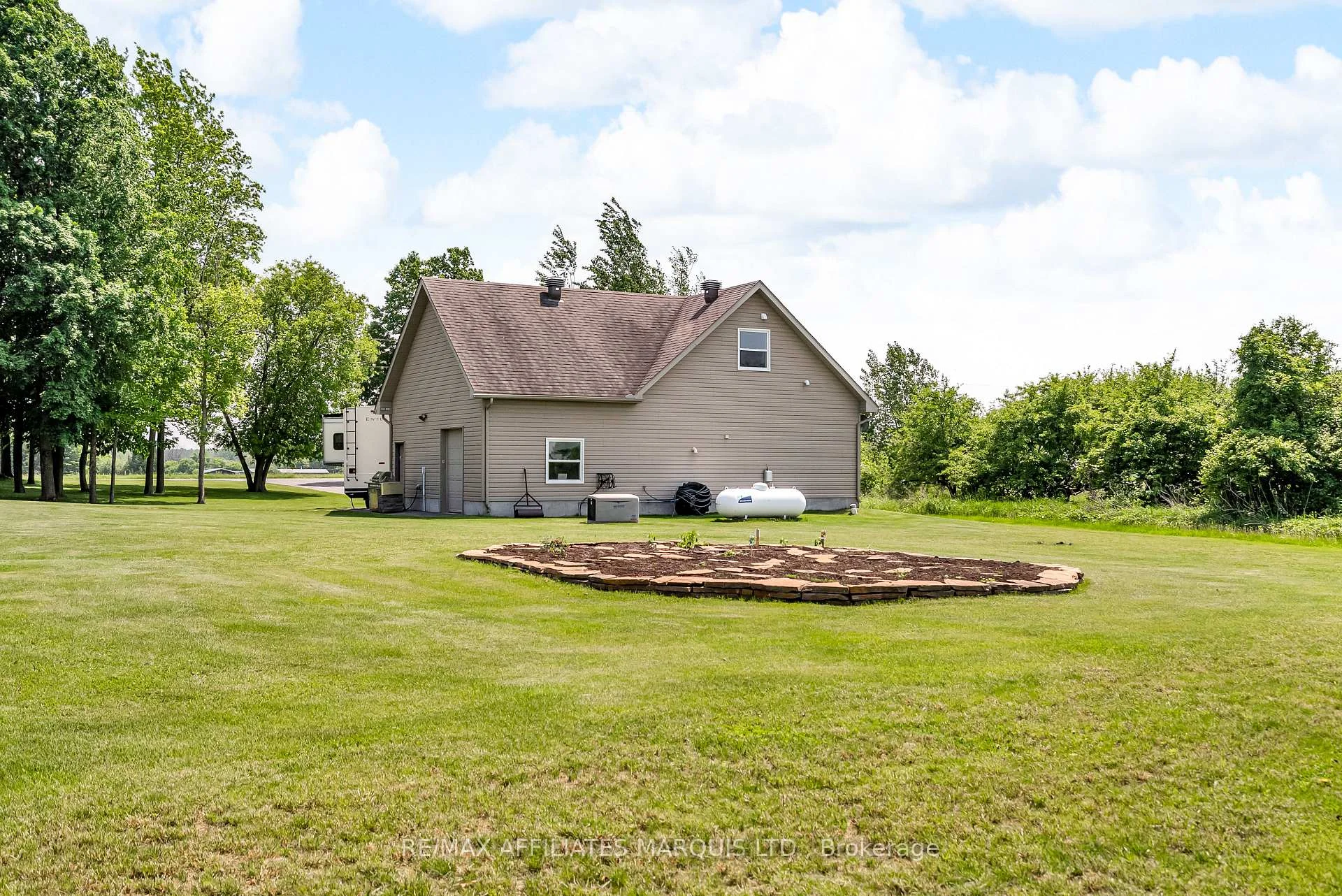 Photo 32 of 17623 Sandringham Road, North Stormont, North Stormont (Roxborough) Twp — HOMEH