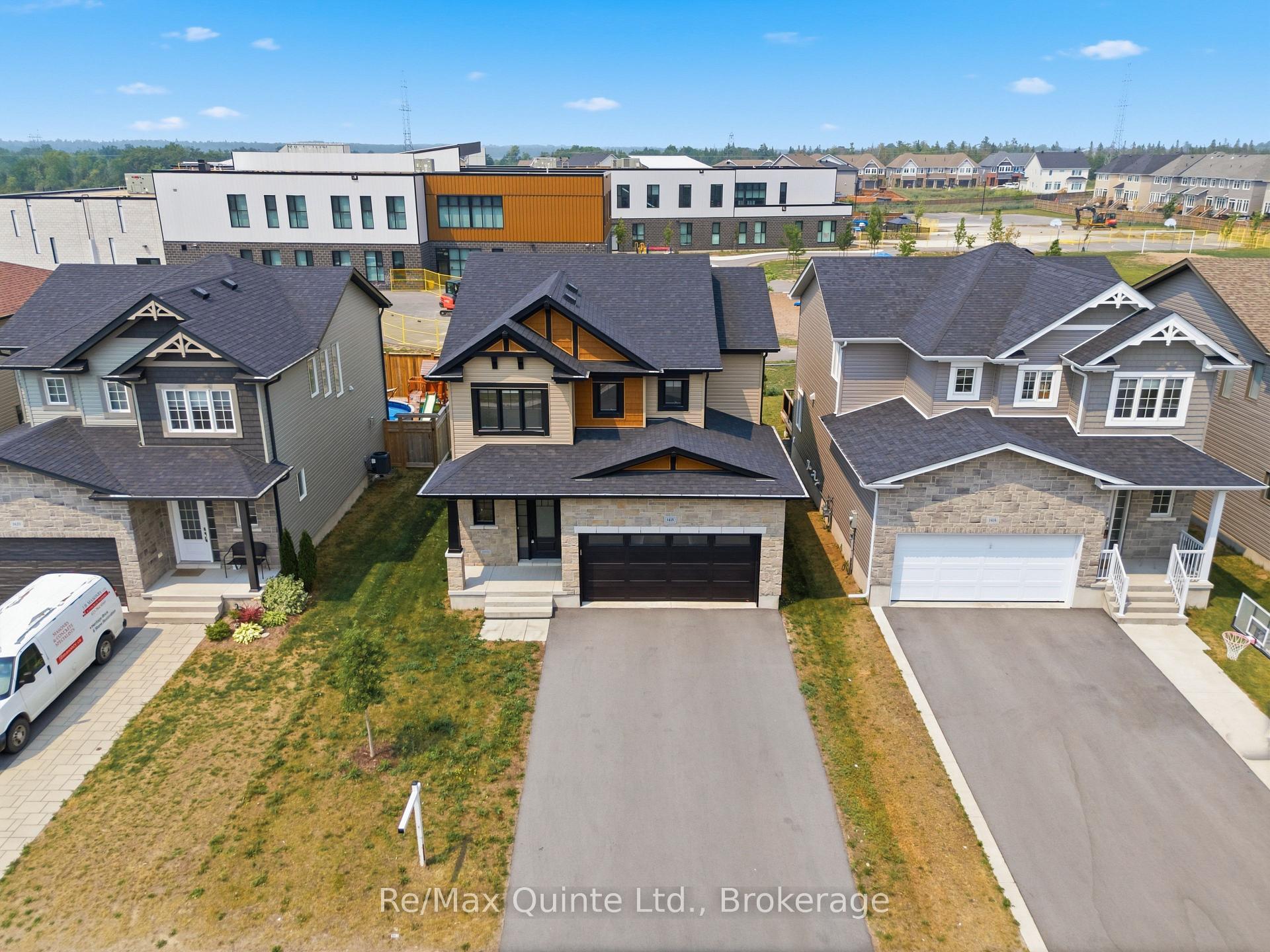 Photo 2 of 1418 Tulip Drive, Kingston, City Northwest — HOMEH