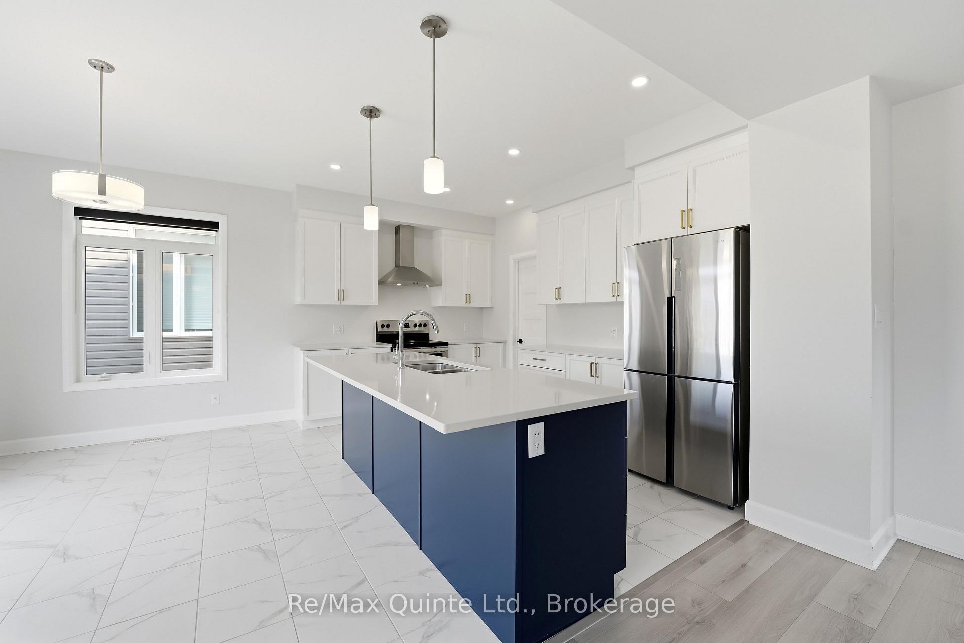 Photo 10 of 1418 Tulip Drive, Kingston, City Northwest — HOMEH