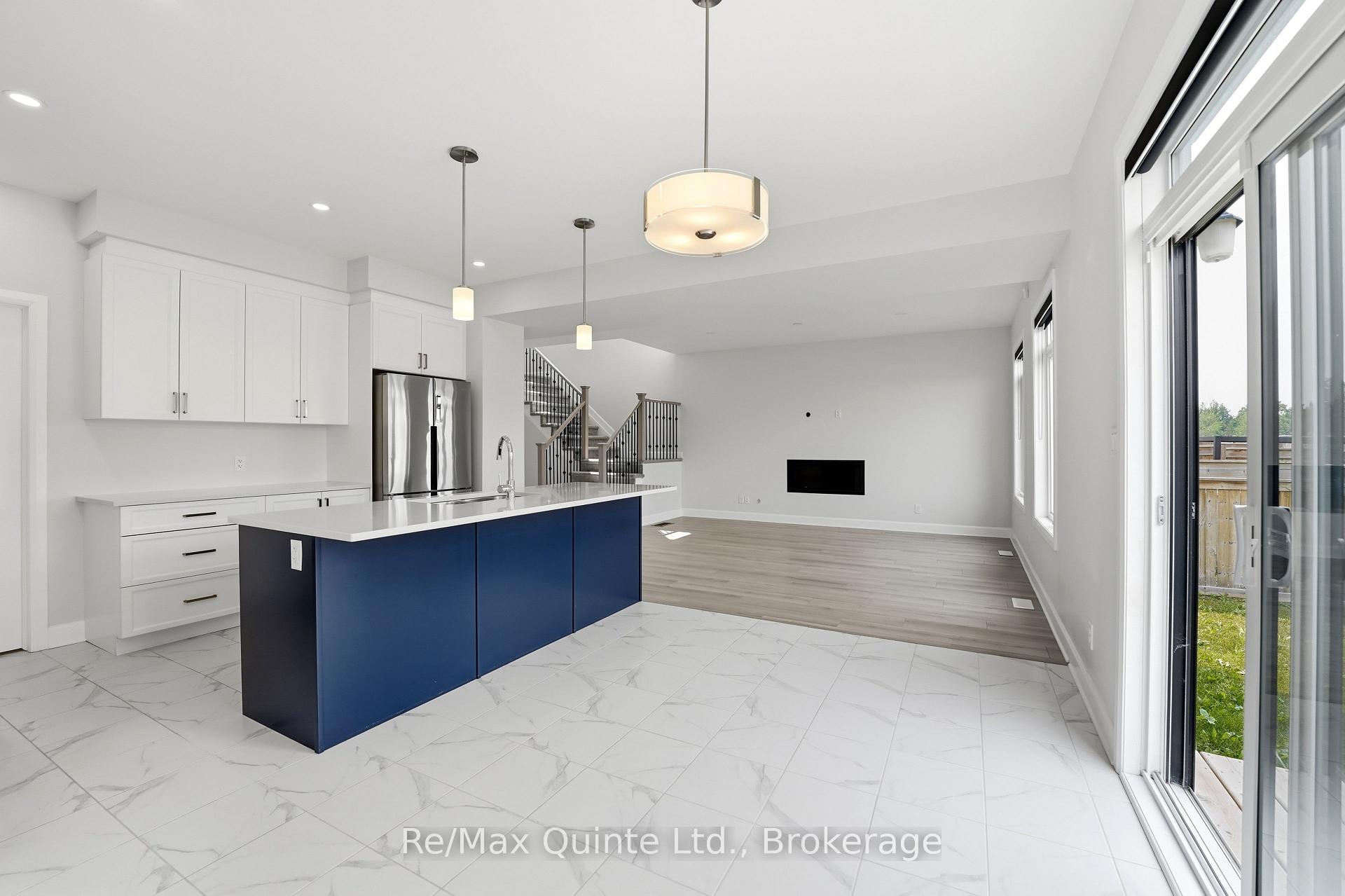 Photo 12 of 1418 Tulip Drive, Kingston, City Northwest — HOMEH