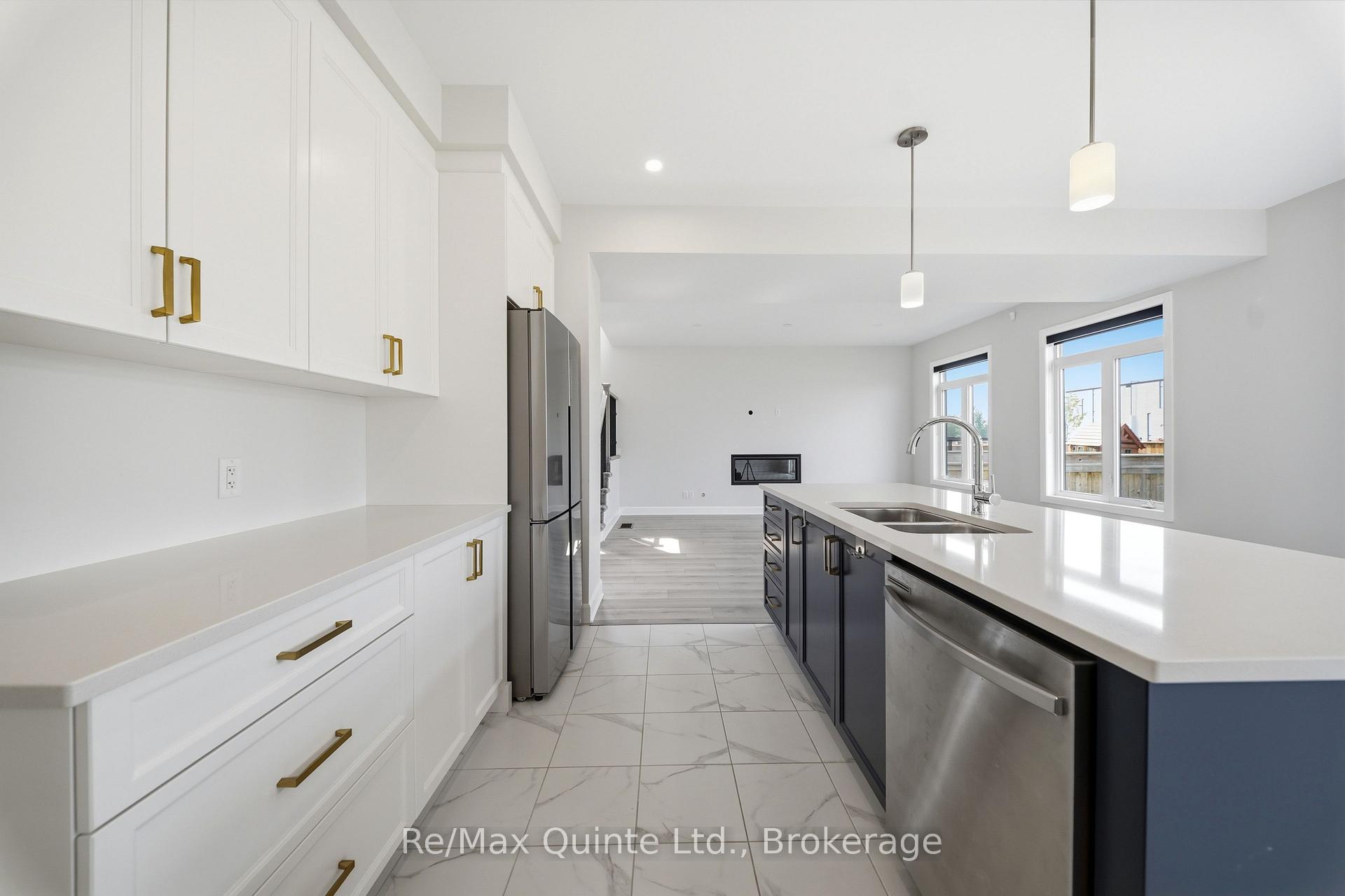 Photo 13 of 1418 Tulip Drive, Kingston, City Northwest — HOMEH