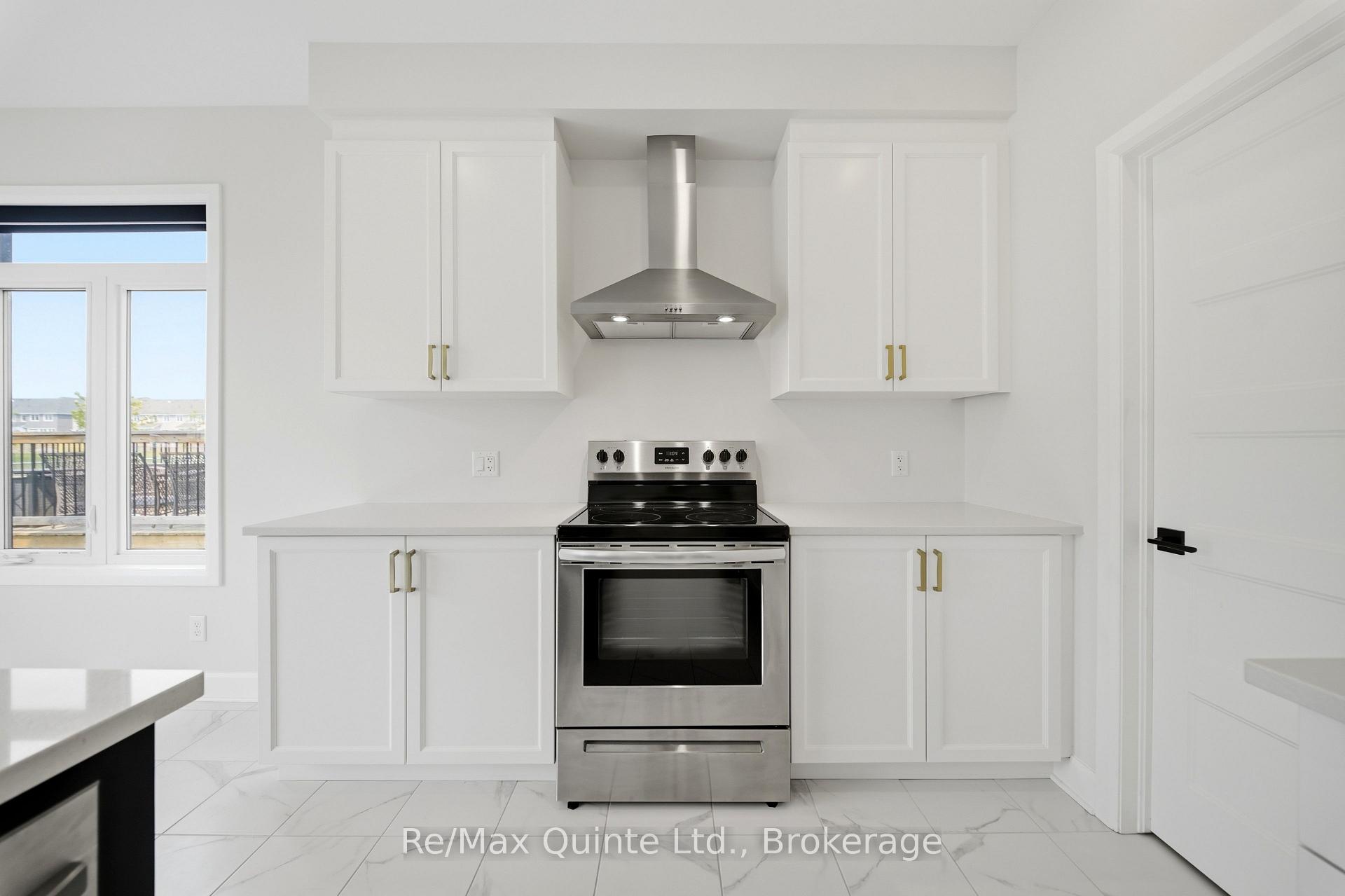 Photo 14 of 1418 Tulip Drive, Kingston, City Northwest — HOMEH