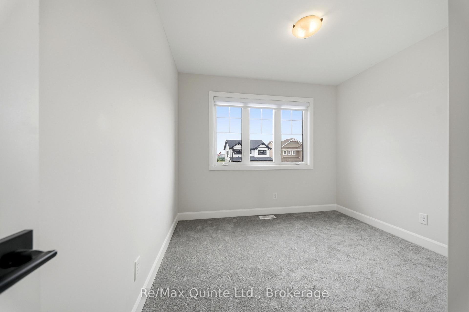 Photo 21 of 1418 Tulip Drive, Kingston, City Northwest — HOMEH