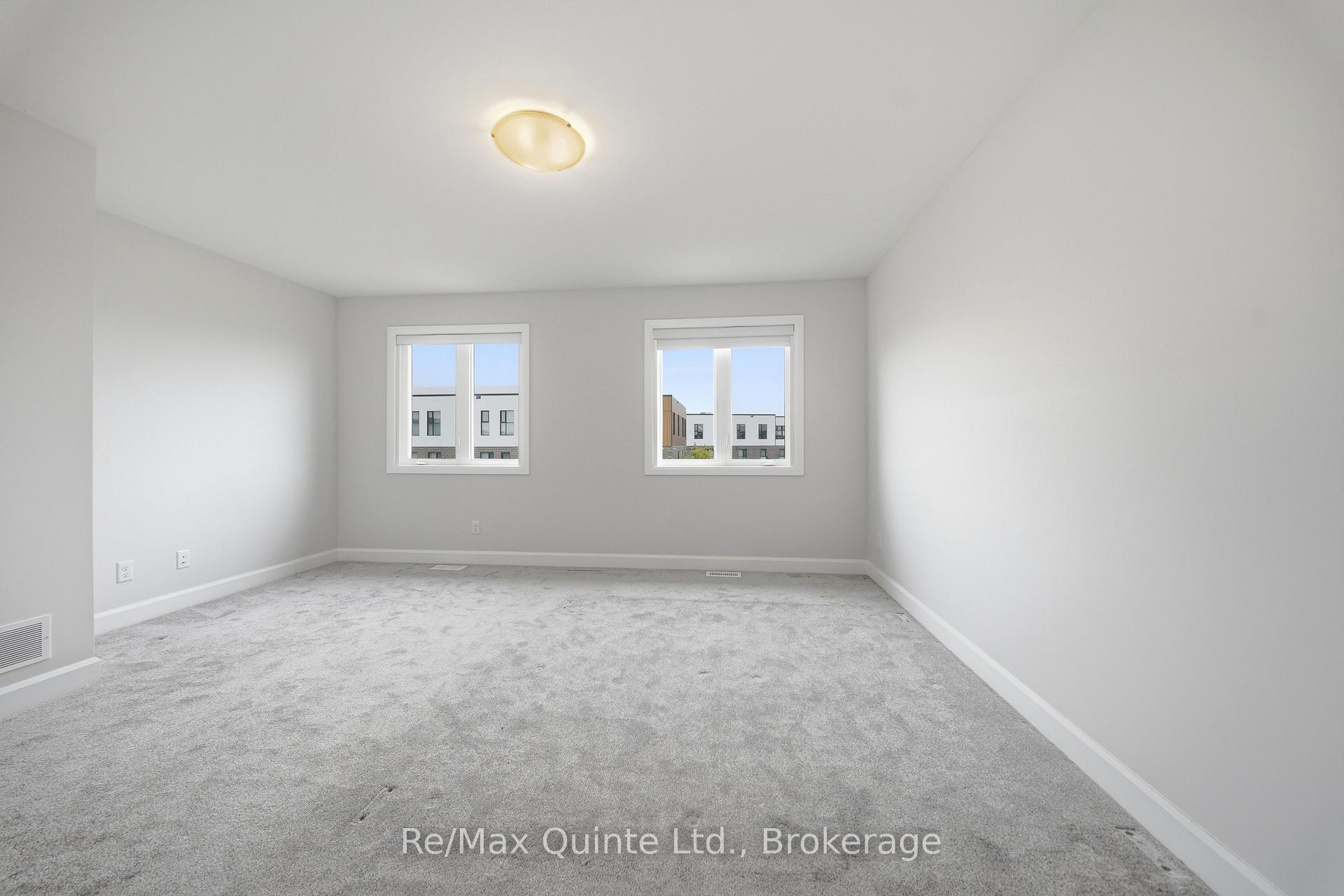 Photo 32 of 1418 Tulip Drive, Kingston, City Northwest — HOMEH