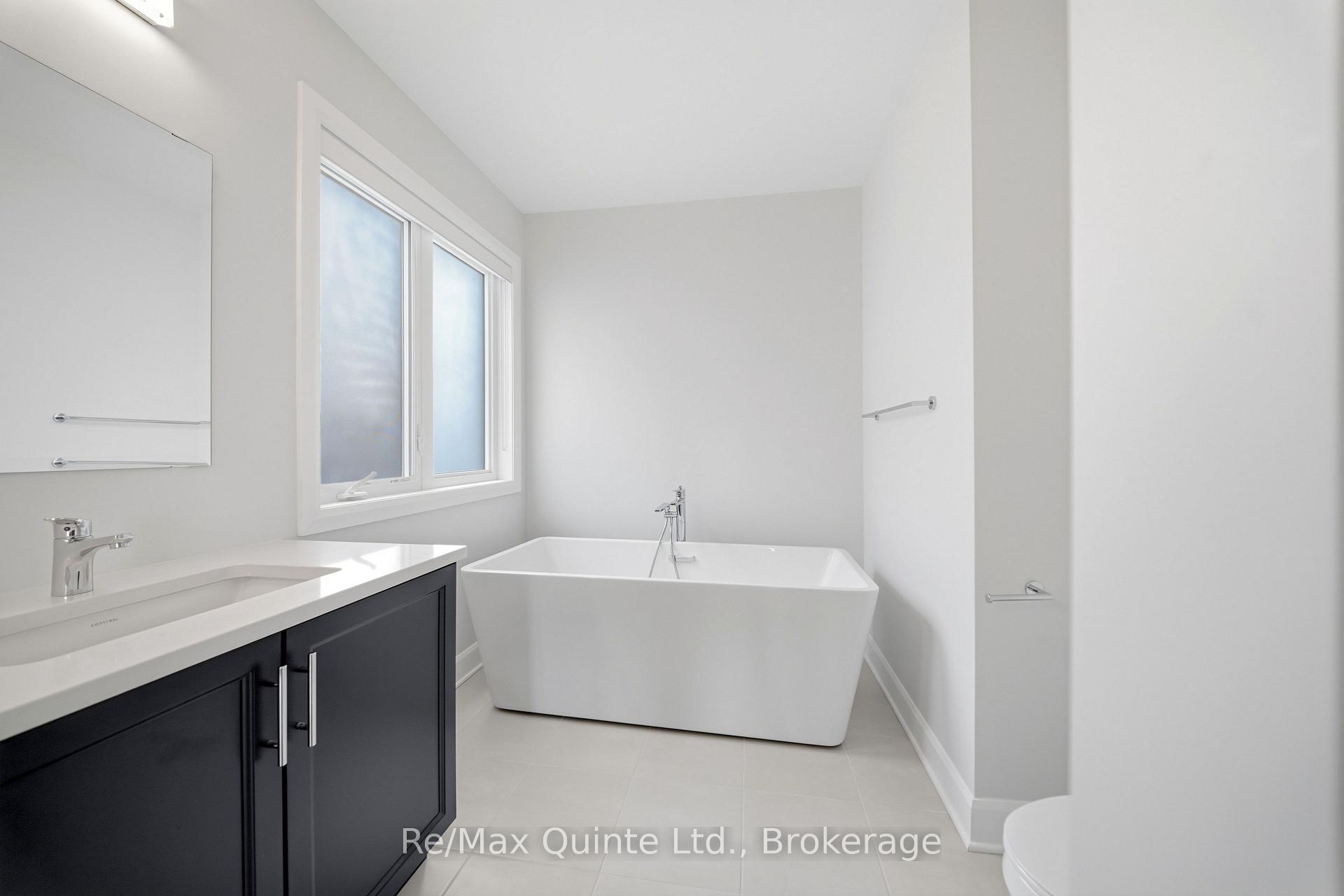Photo 34 of 1418 Tulip Drive, Kingston, City Northwest — HOMEH
