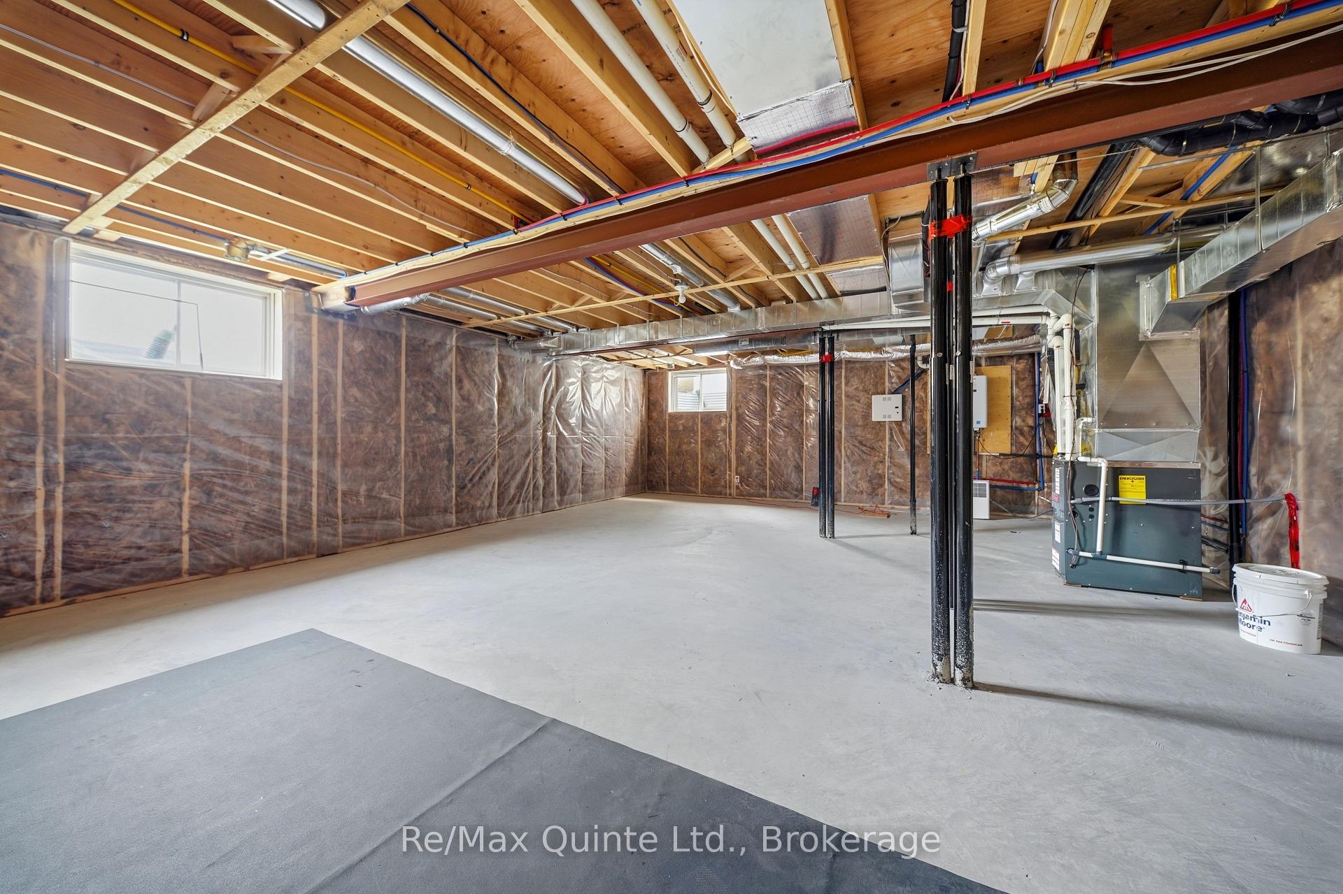 Photo 37 of 1418 Tulip Drive, Kingston, City Northwest — HOMEH