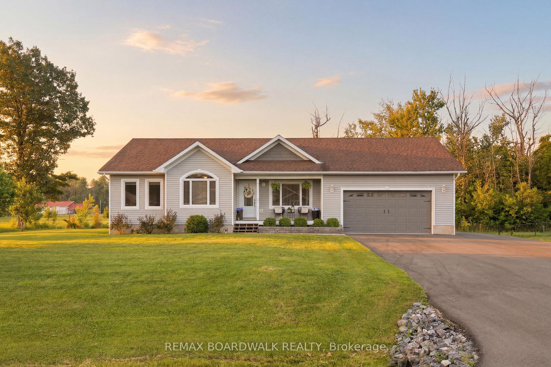 Photo 1 of 17 Albert Street, Edwardsburgh/Cardinal, Edwardsburgh/Cardinal Twp — HOMEH