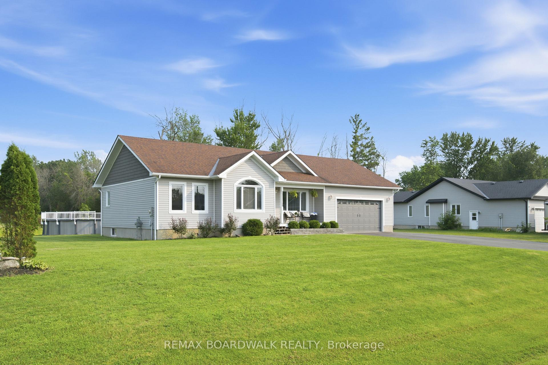 Photo 3 of 17 Albert Street, Edwardsburgh/Cardinal, Edwardsburgh/Cardinal Twp — HOMEH
