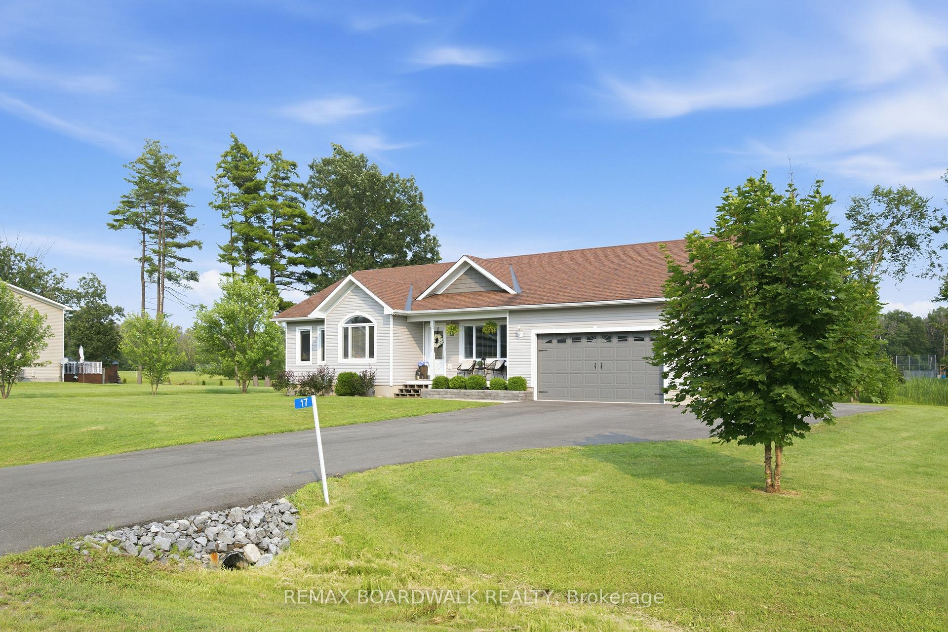 Photo 4 of 17 Albert Street, Edwardsburgh/Cardinal, Edwardsburgh/Cardinal Twp — HOMEH