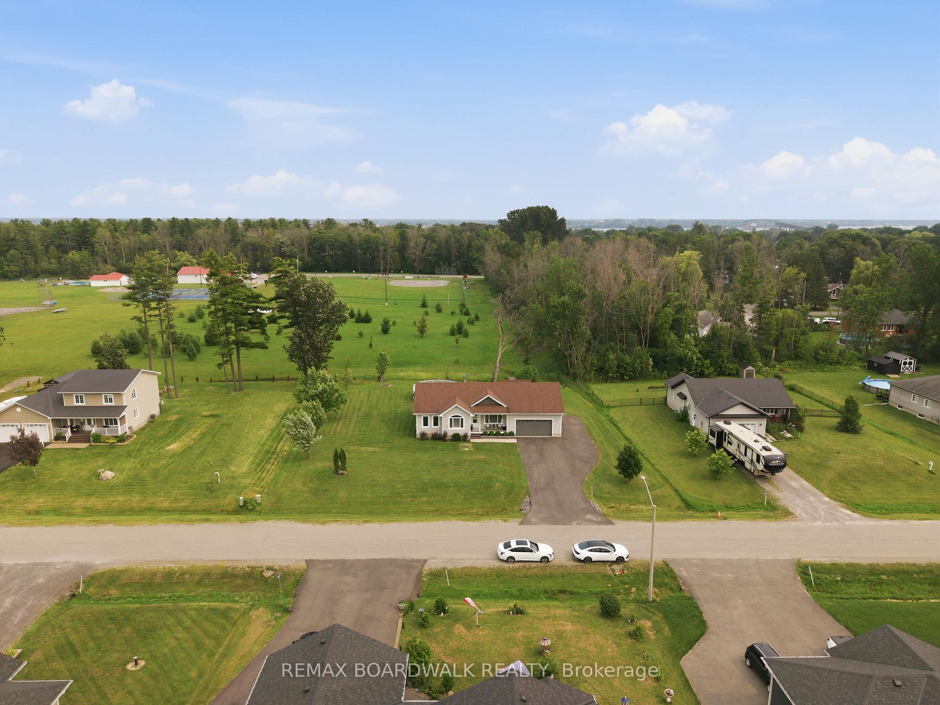 Photo 6 of 17 Albert Street, Edwardsburgh/Cardinal, Edwardsburgh/Cardinal Twp — HOMEH