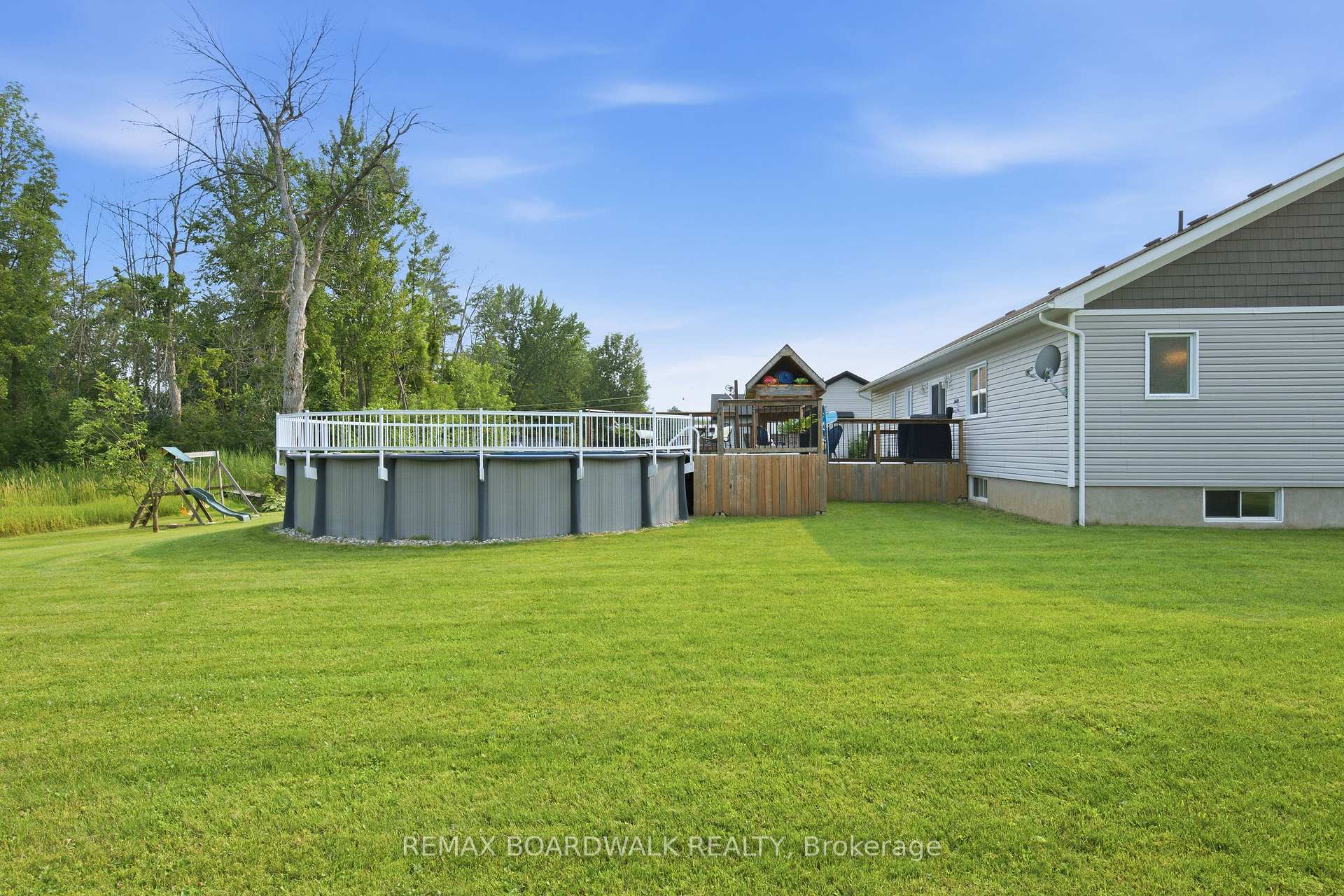 Photo 9 of 17 Albert Street, Edwardsburgh/Cardinal, Edwardsburgh/Cardinal Twp — HOMEH