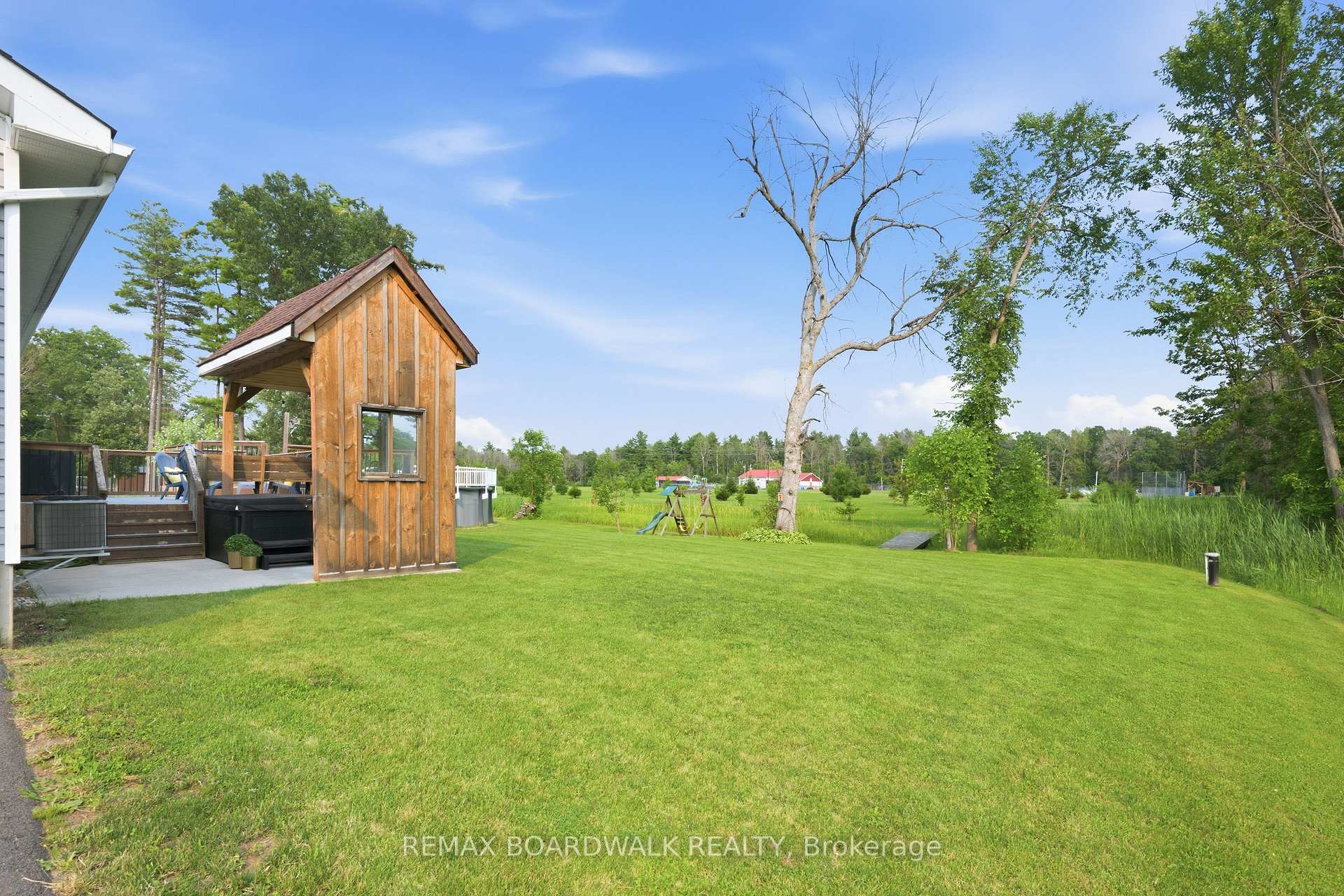 Photo 11 of 17 Albert Street, Edwardsburgh/Cardinal, Edwardsburgh/Cardinal Twp — HOMEH