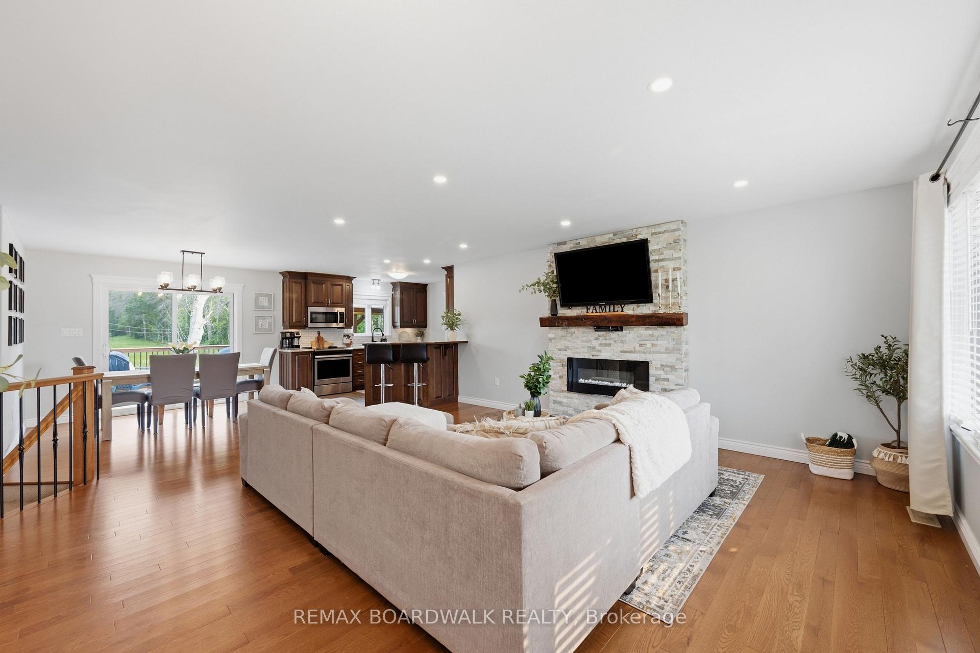 Photo 18 of 17 Albert Street, Edwardsburgh/Cardinal, Edwardsburgh/Cardinal Twp — HOMEH