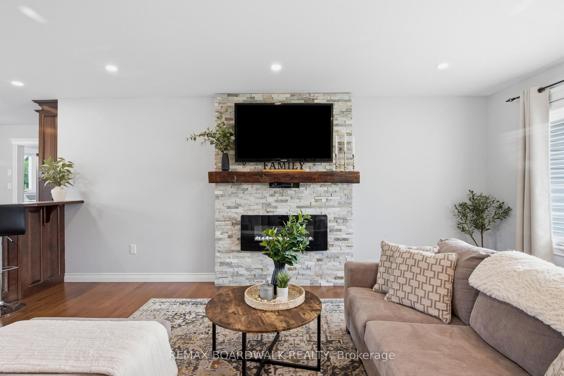 Photo 23 of 17 Albert Street, Edwardsburgh/Cardinal, Edwardsburgh/Cardinal Twp — HOMEH