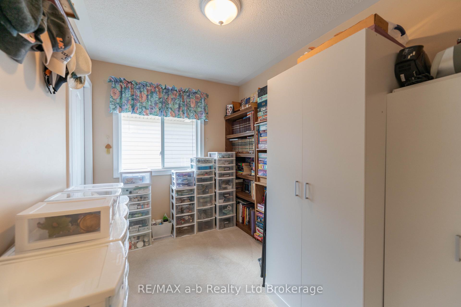 Photo 21 of 10 Peach Street, Tillsonburg — HOMEH