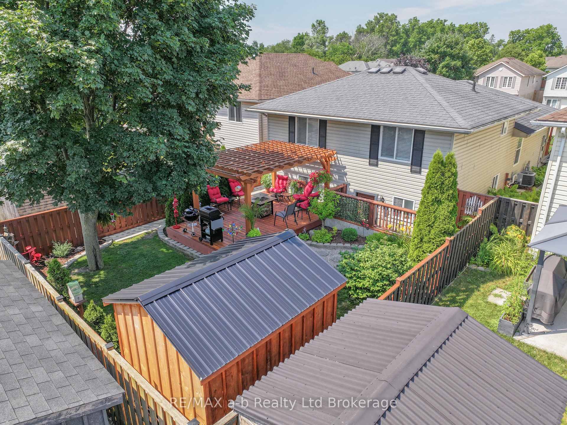 Photo 35 of 10 Peach Street, Tillsonburg — HOMEH