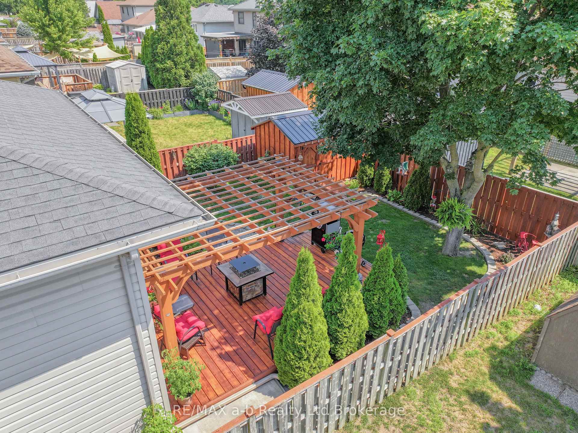 Photo 37 of 10 Peach Street, Tillsonburg — HOMEH