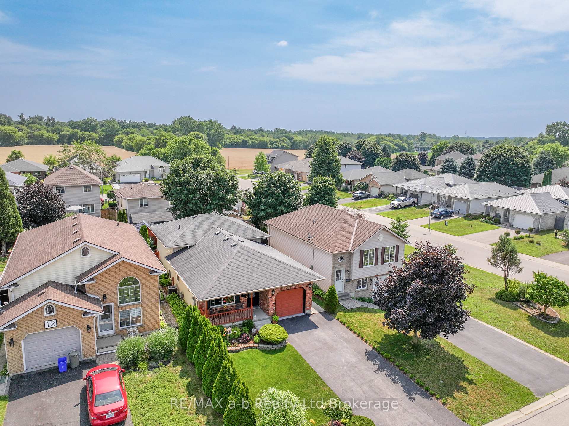 Photo 39 of 10 Peach Street, Tillsonburg — HOMEH