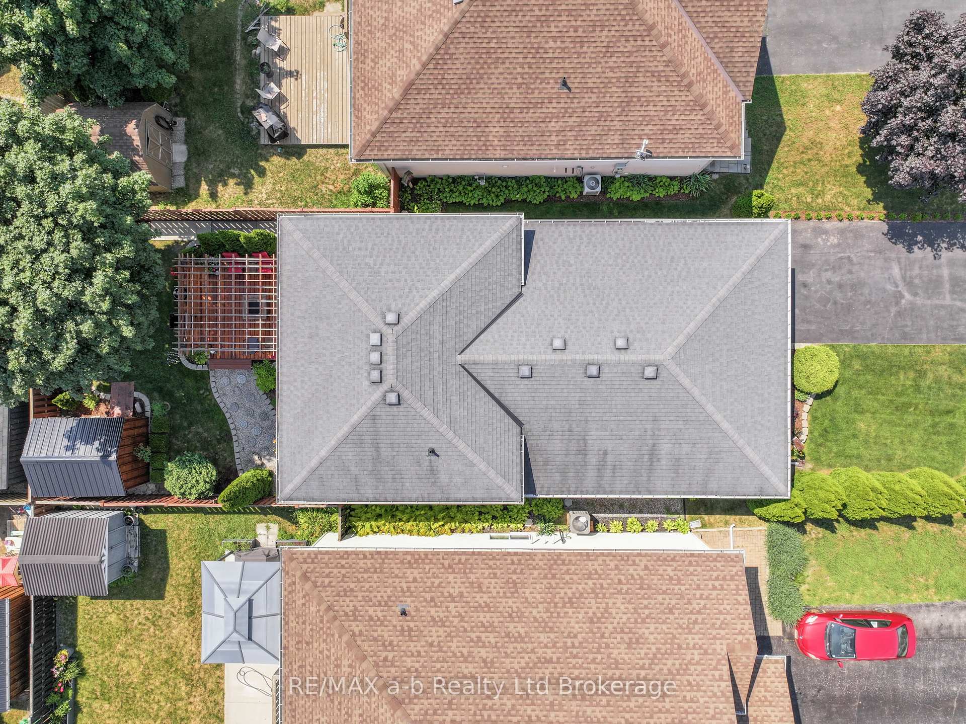 Photo 41 of 10 Peach Street, Tillsonburg — HOMEH