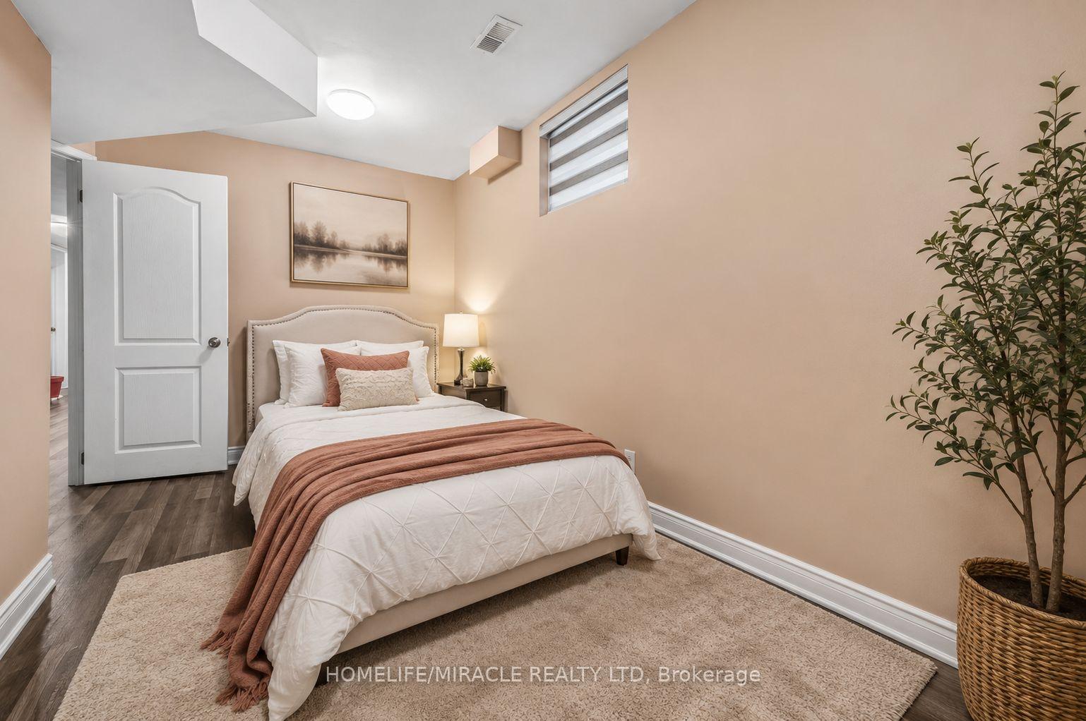 Photo 19 of 121 Steeplechase Way, Waterloo, Kiwanis Park — HOMEH