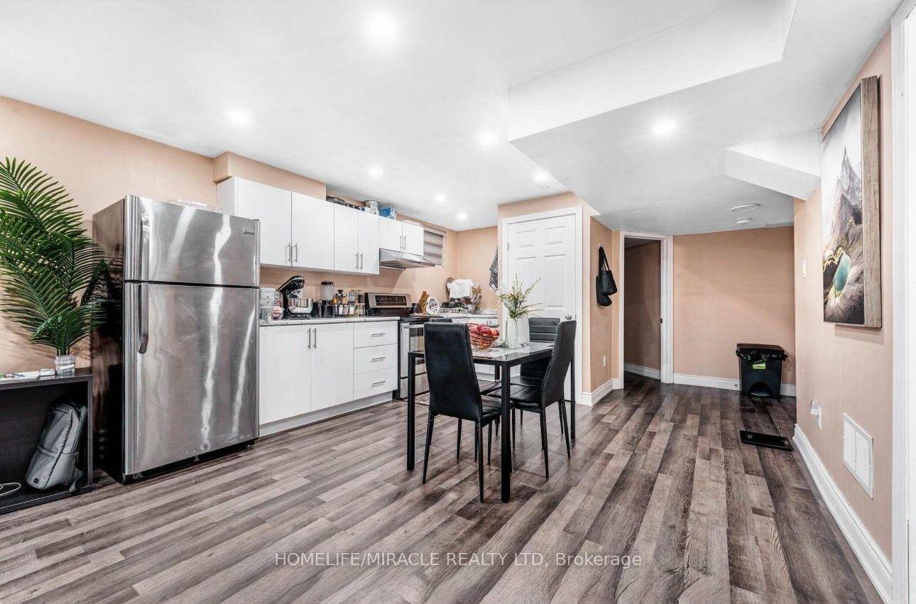 Photo 21 of 121 Steeplechase Way, Waterloo, Kiwanis Park — HOMEH