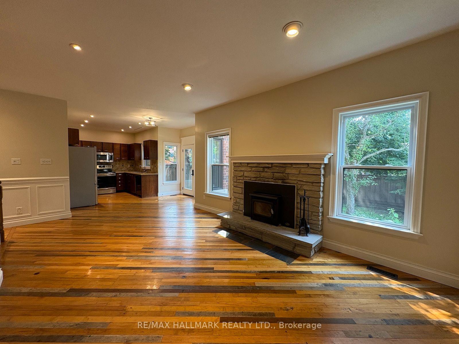 Photo 6 of 34 Theobalds Circle, Richmond Hill, Mill Pond — HOMEH