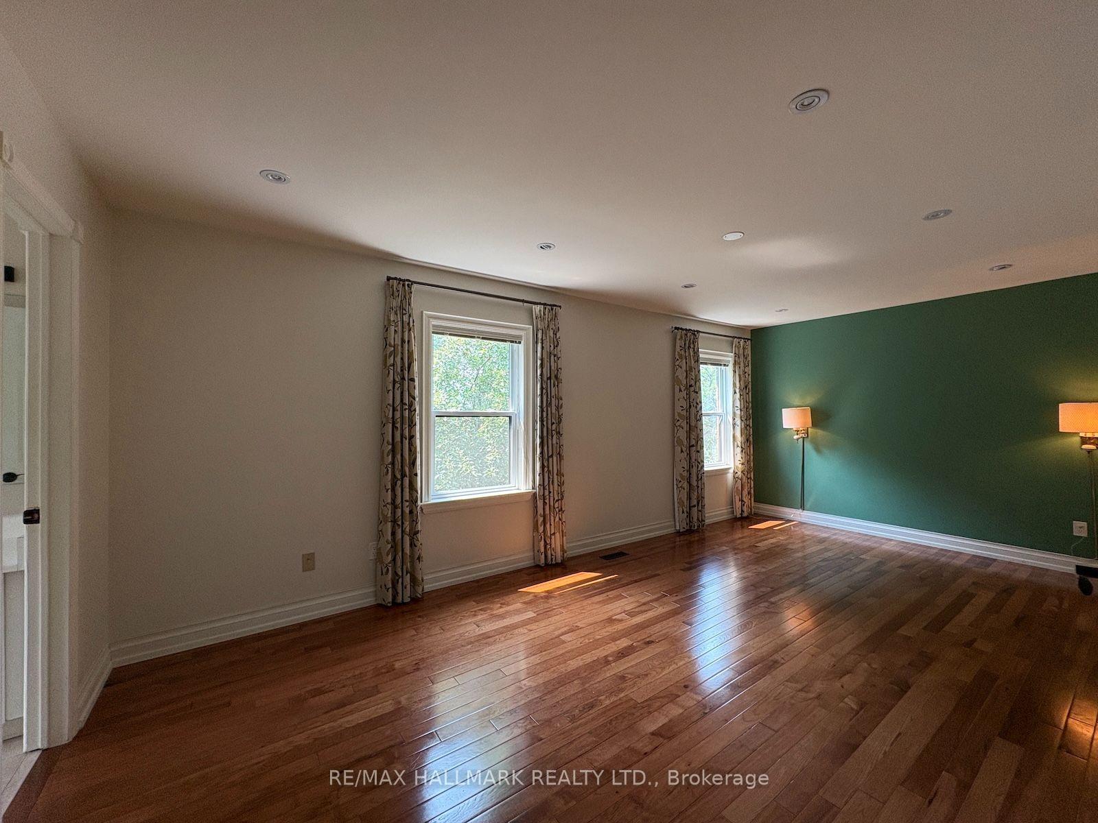 Photo 13 of 34 Theobalds Circle, Richmond Hill, Mill Pond — HOMEH
