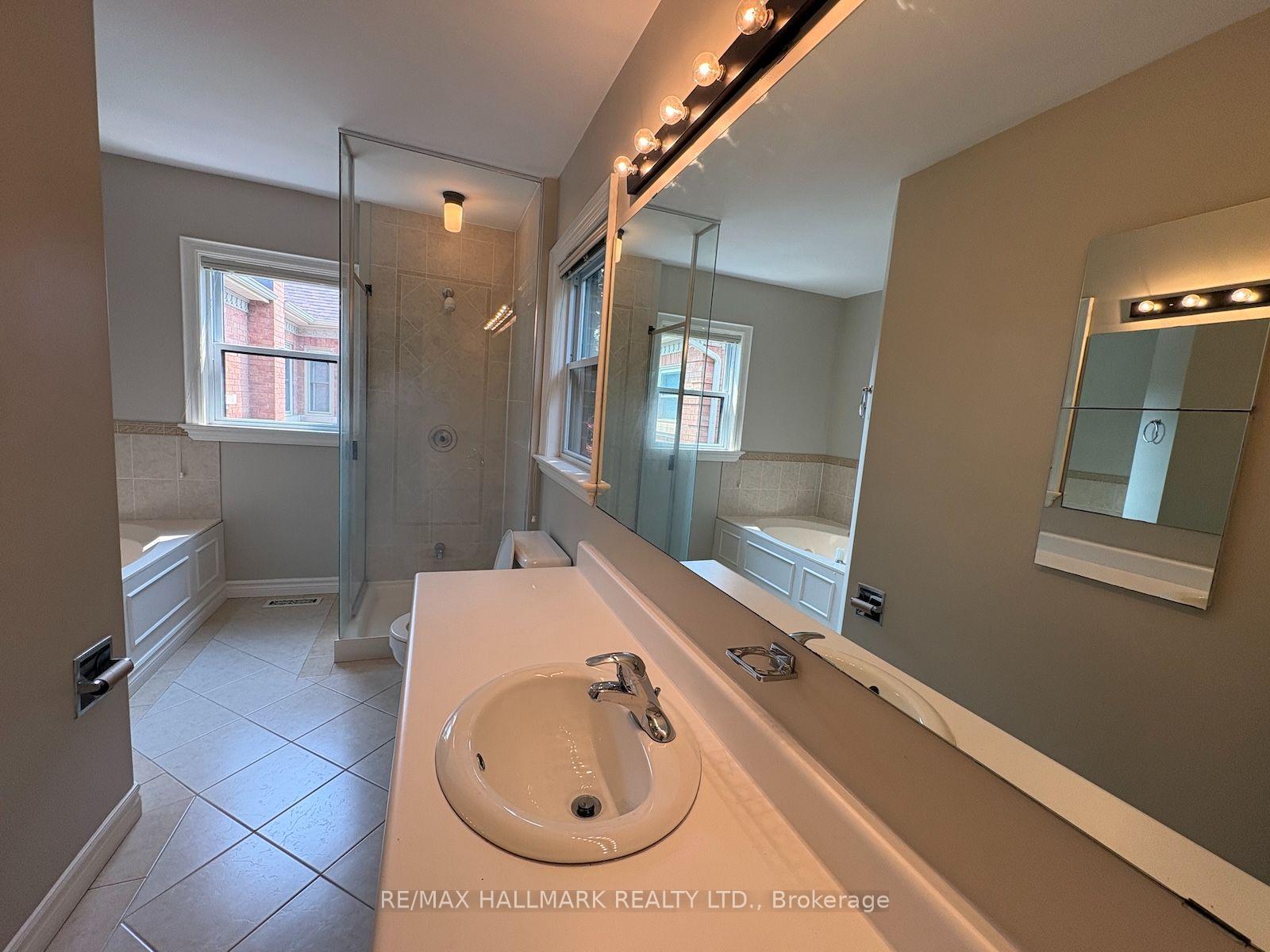 Photo 16 of 34 Theobalds Circle, Richmond Hill, Mill Pond — HOMEH
