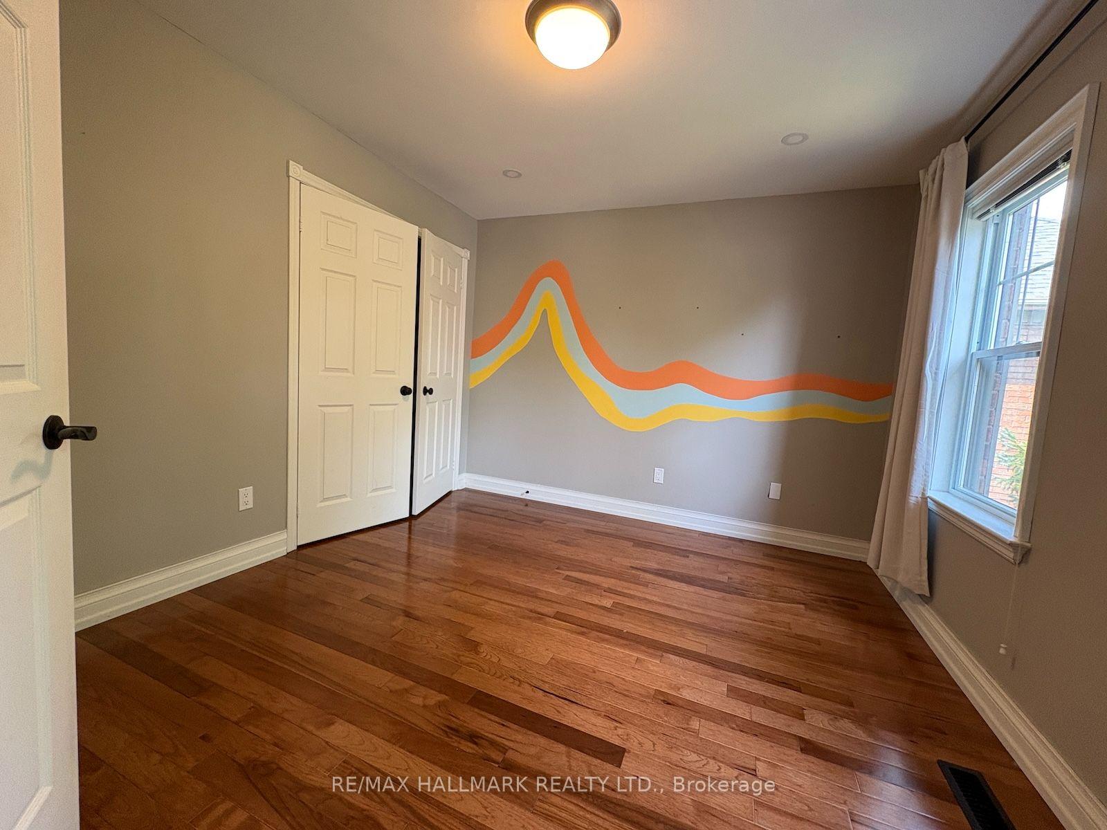 Photo 17 of 34 Theobalds Circle, Richmond Hill, Mill Pond — HOMEH
