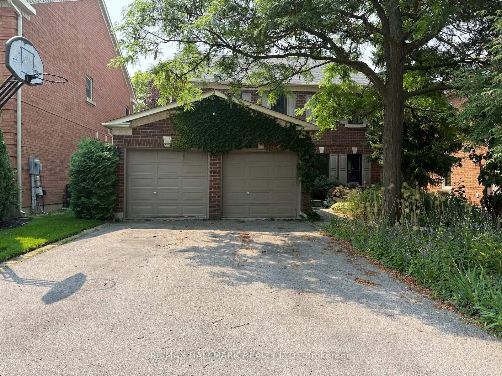 Photo 25 of 34 Theobalds Circle, Richmond Hill, Mill Pond — HOMEH