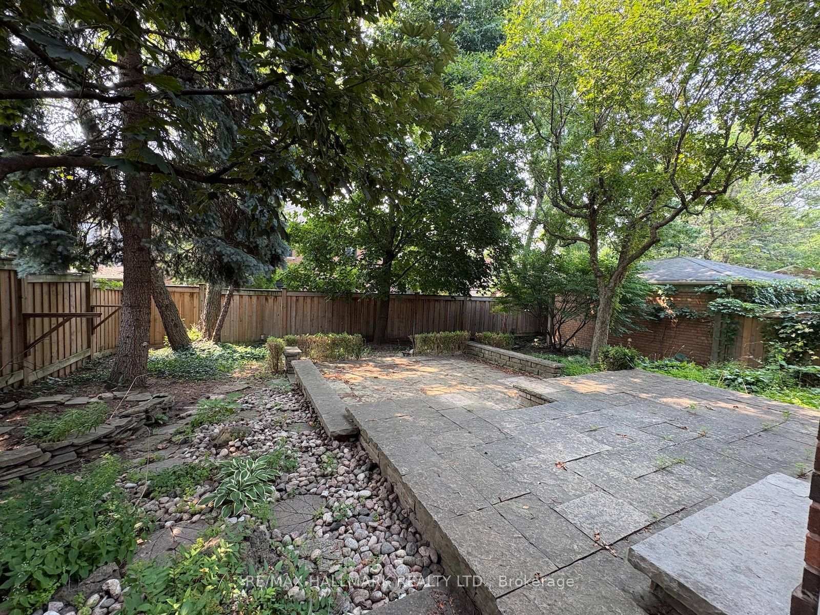 Photo 26 of 34 Theobalds Circle, Richmond Hill, Mill Pond — HOMEH