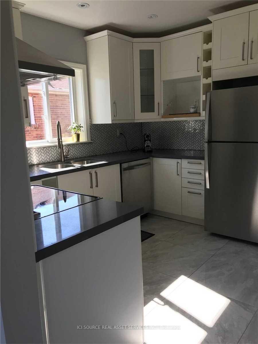 Photo 3 of Unit Main floor, 126 Silverhill Drive, Etobicoke, Islington-City Centre West — HOMEH