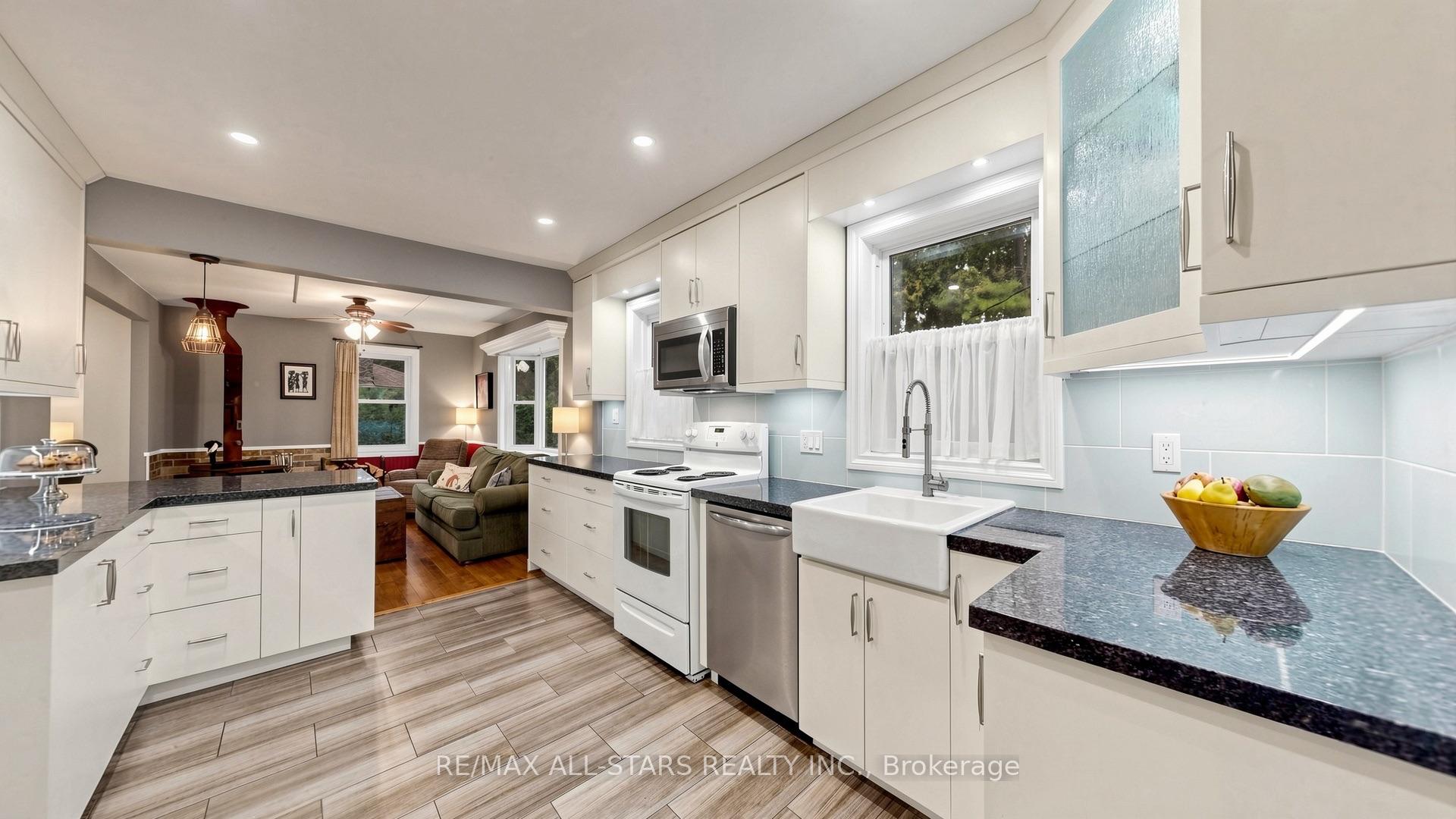 Photo 7 of 28 Florence Drive, Georgina, Pefferlaw — HOMEH