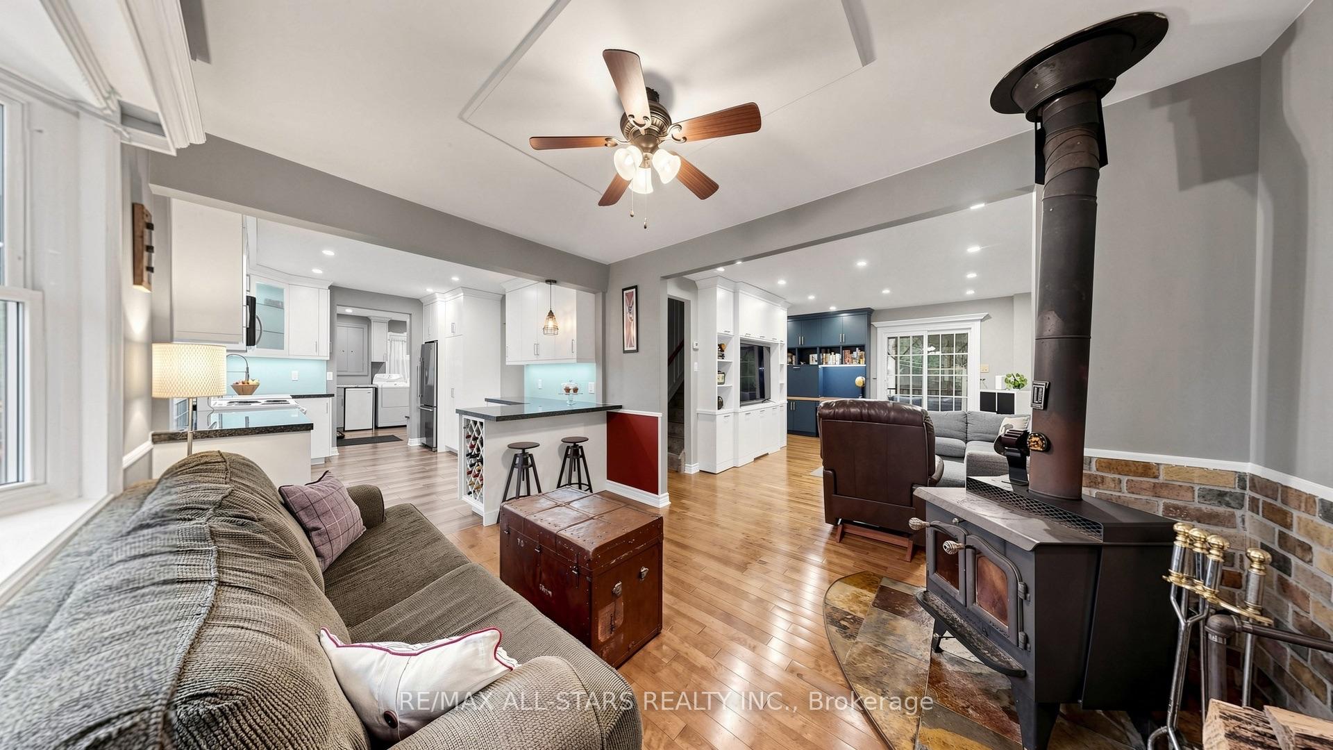 Photo 12 of 28 Florence Drive, Georgina, Pefferlaw — HOMEH