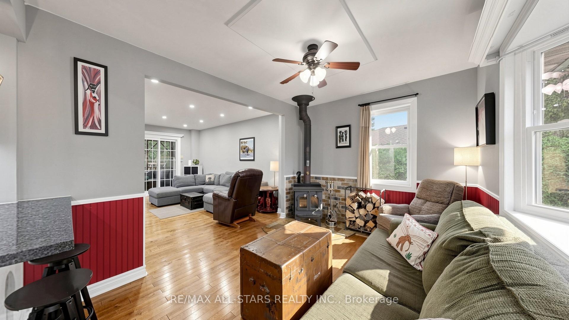 Photo 13 of 28 Florence Drive, Georgina, Pefferlaw — HOMEH