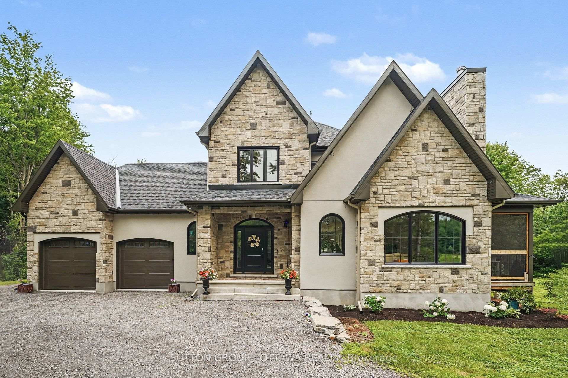 Front of 4675 Farmers Way