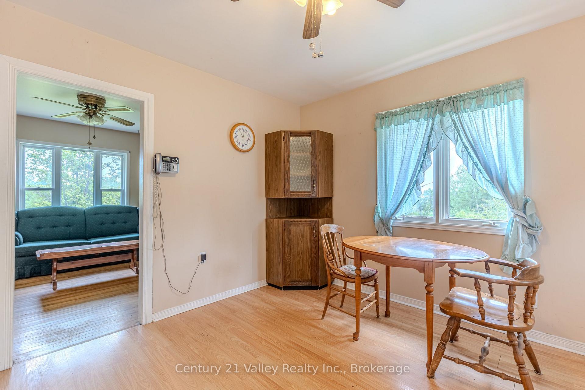Photo 11 of 34 Sebastopol Drive, Bonnechere Valley, Eganville/Bonnechere Twp — HOMEH