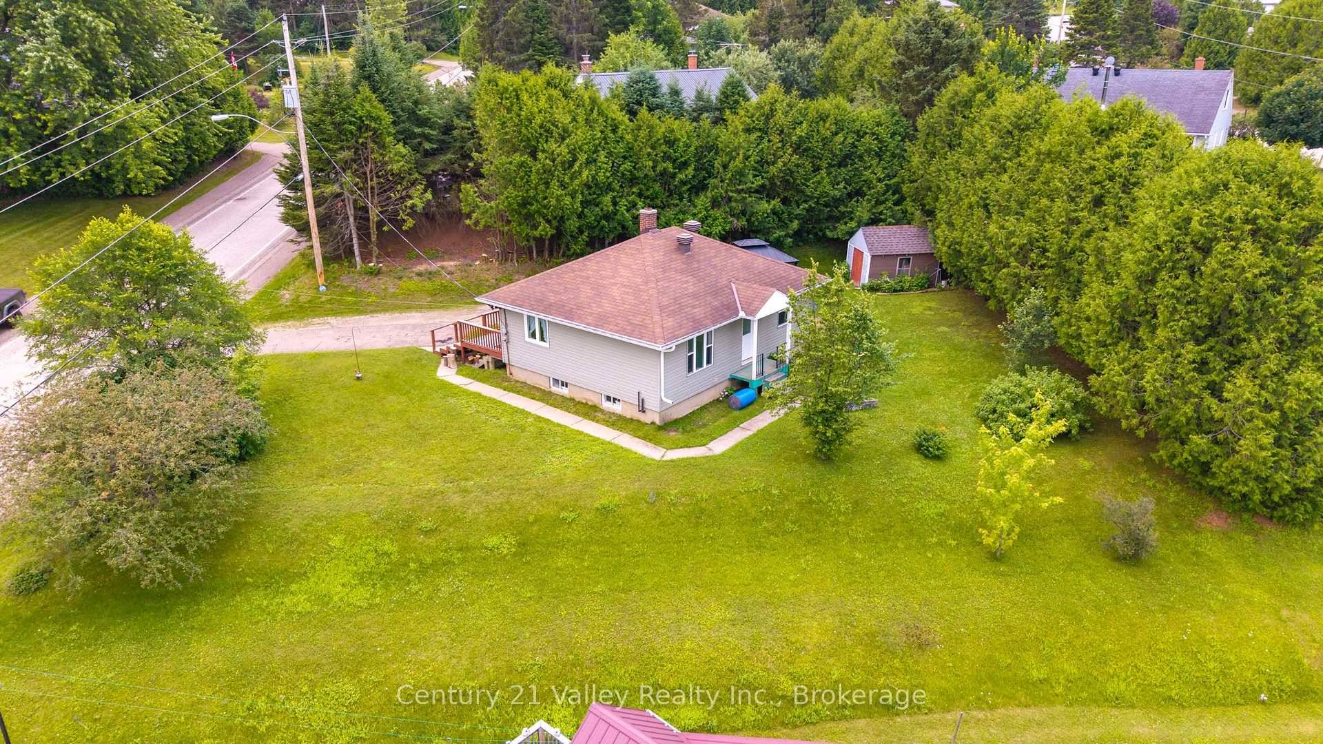 Photo 29 of 34 Sebastopol Drive, Bonnechere Valley, Eganville/Bonnechere Twp — HOMEH