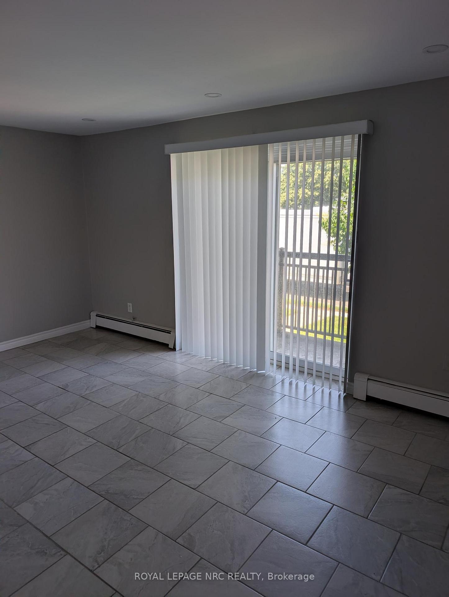 Photo 3 of Unit 3, 15 Bolton Avenue, Thorold, Thorold Downtown — HOMEH