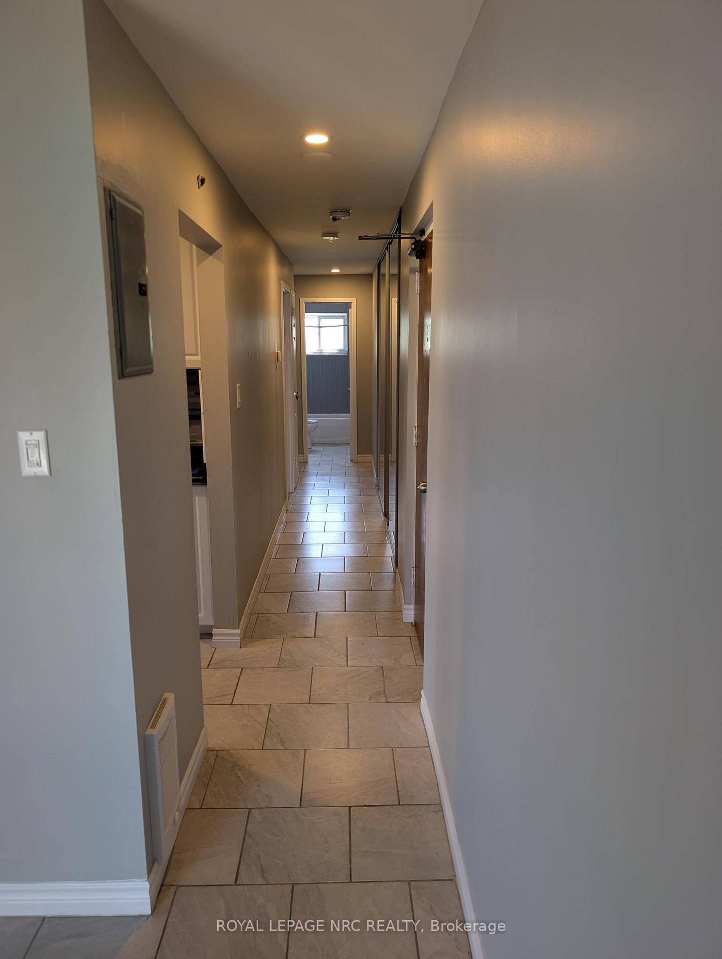 Photo 4 of Unit 3, 15 Bolton Avenue, Thorold, Thorold Downtown — HOMEH