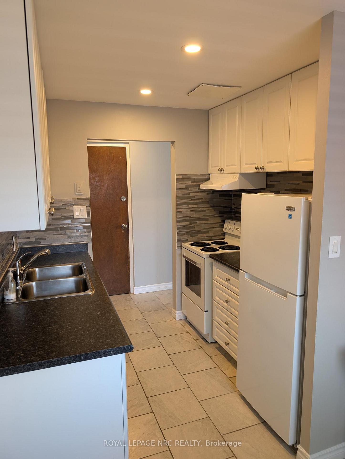Photo 6 of Unit 3, 15 Bolton Avenue, Thorold, Thorold Downtown — HOMEH