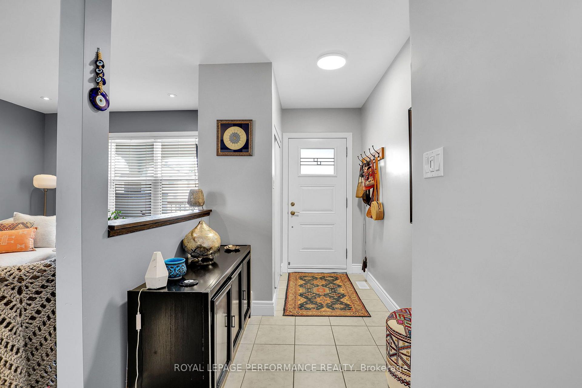 Photo 5 of Unit 165, 165 Laval Street, Ottawa, Vanier — HOMEH