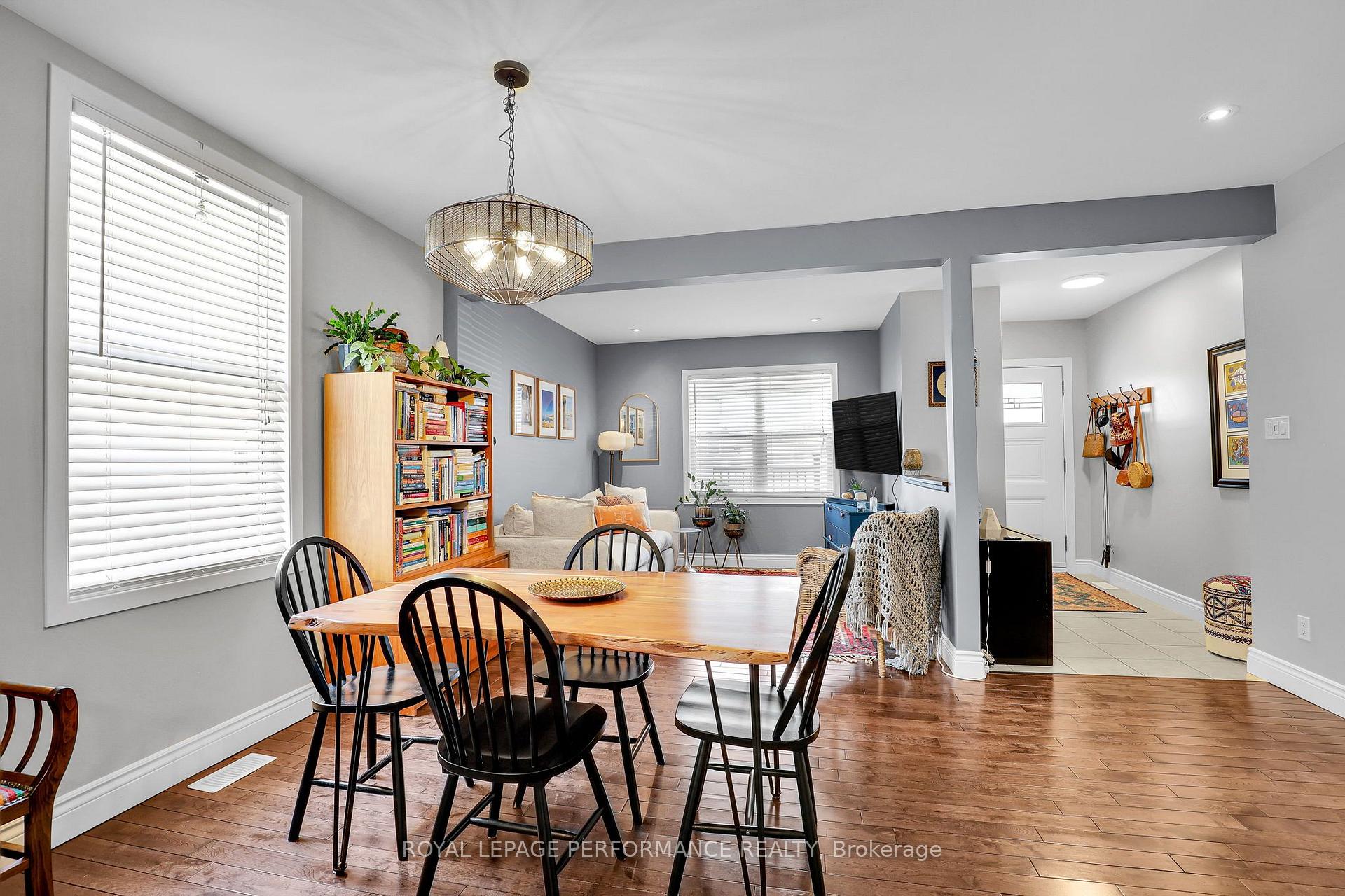 Photo 4 of Unit 165, 165 Laval Street, Ottawa, Vanier — HOMEH