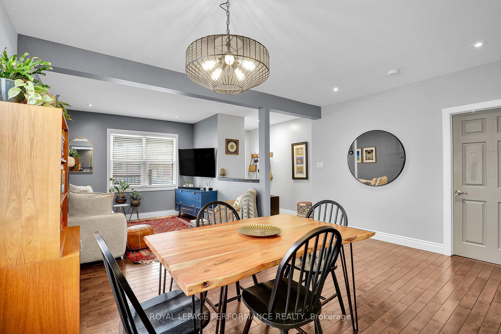 Photo 3 of Unit 165, 165 Laval Street, Ottawa, Vanier — HOMEH