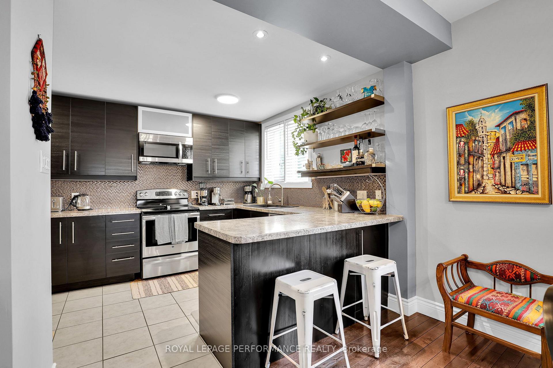 Photo 7 of Unit 165, 165 Laval Street, Ottawa, Vanier — HOMEH