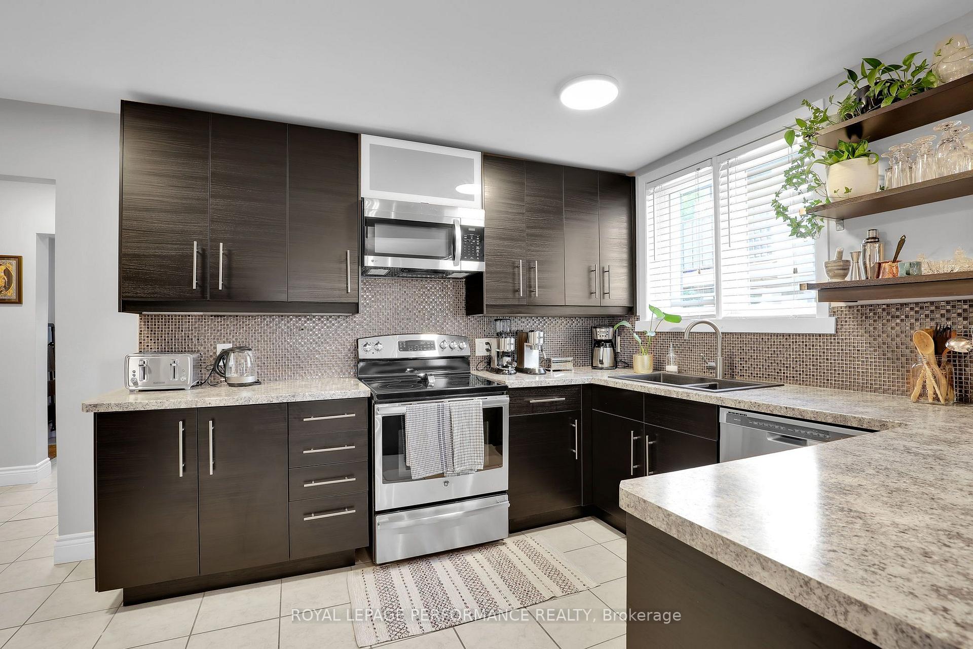Photo 9 of Unit 165, 165 Laval Street, Ottawa, Vanier — HOMEH