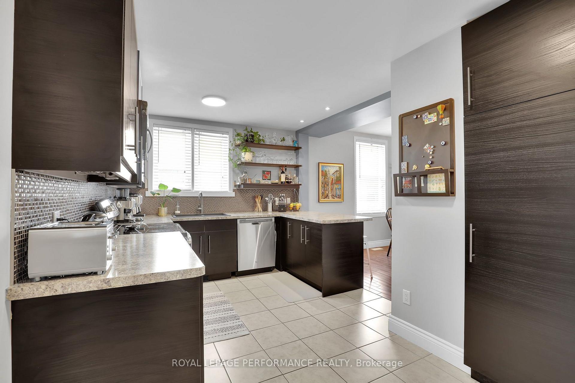 Photo 10 of Unit 165, 165 Laval Street, Ottawa, Vanier — HOMEH
