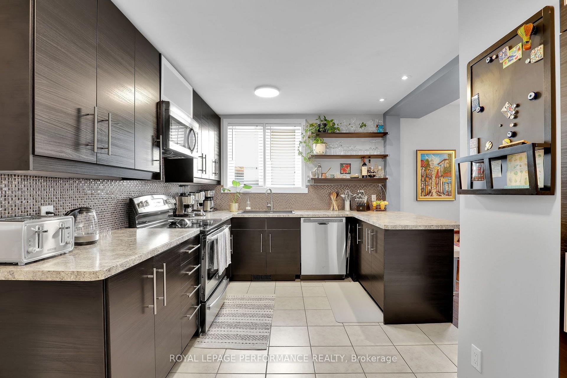 Photo 12 of Unit 165, 165 Laval Street, Ottawa, Vanier — HOMEH